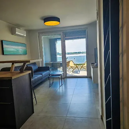 Apartment Aenona
