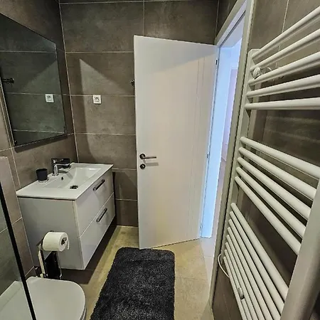 Aenona Apartment